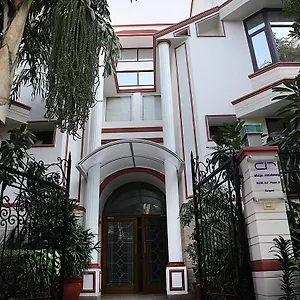 Ahuja Residency Dlf Phase 2 Hotel Gurgaon