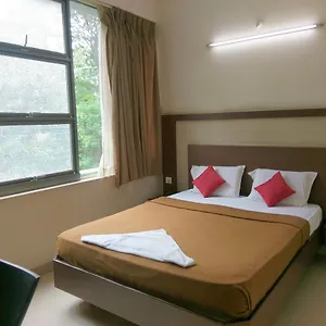 Banyan Tree Comforts Lodge Mysore
